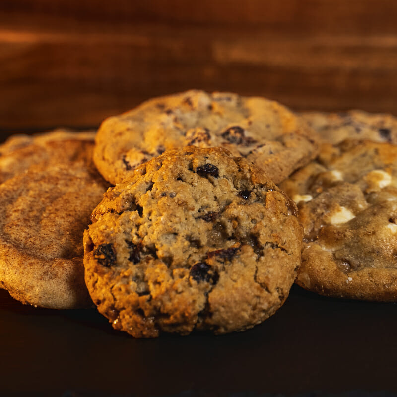 Picture of Ellianos Cookies. Chocolate Chip, Snickerdoodle, Oatmeal and White Chocolate Macadamia Nut