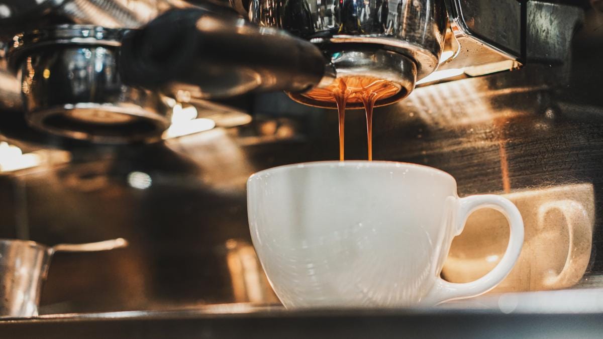 Learning Coffee Basics: What is an Espresso?